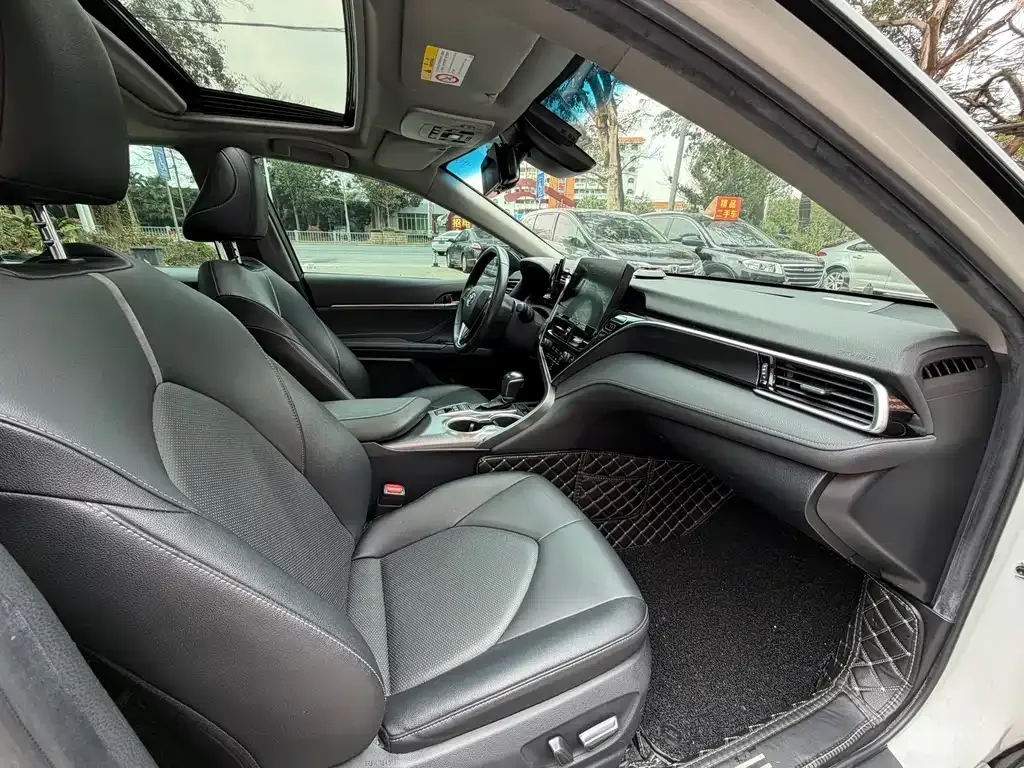 Toyota Camry 2021 из CN, фото 7