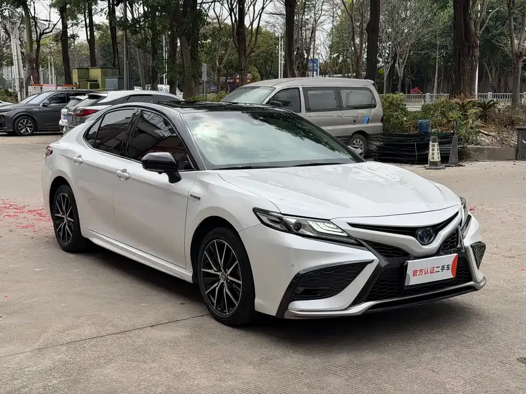 Toyota Camry 2021 из CN, фото 8