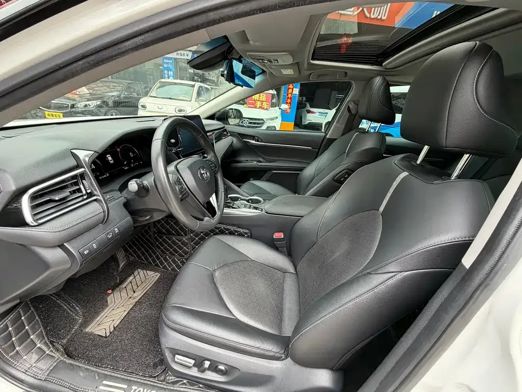 Toyota Camry 2021 из CN, фото 9