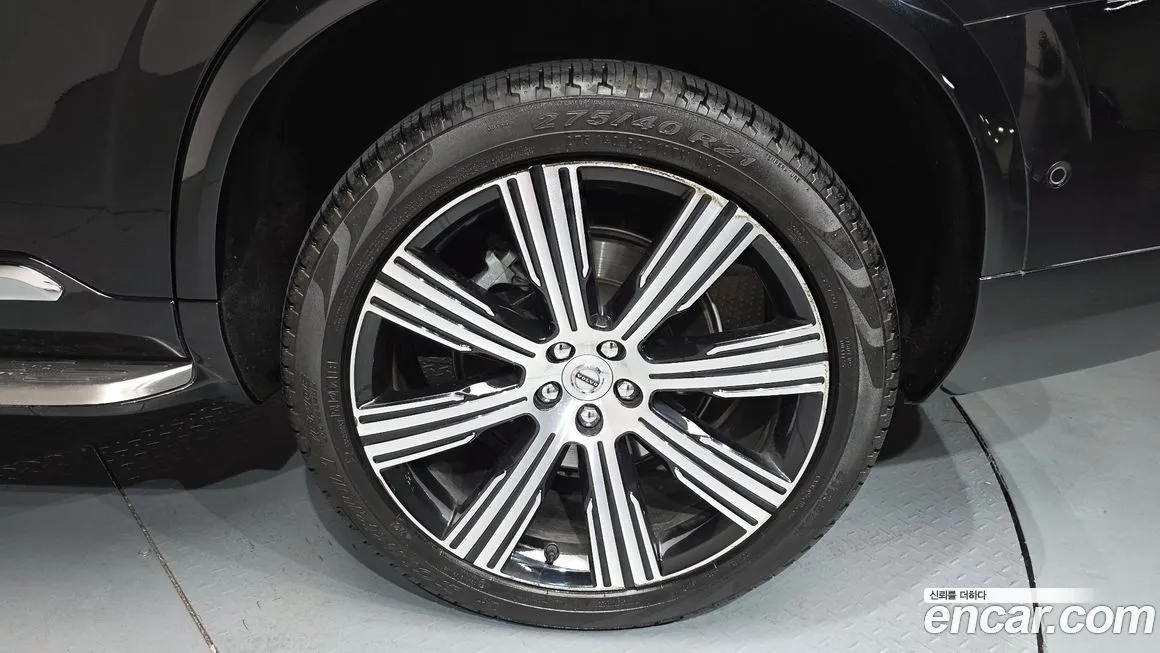 Volvo XC90 2023 из KR, фото 2