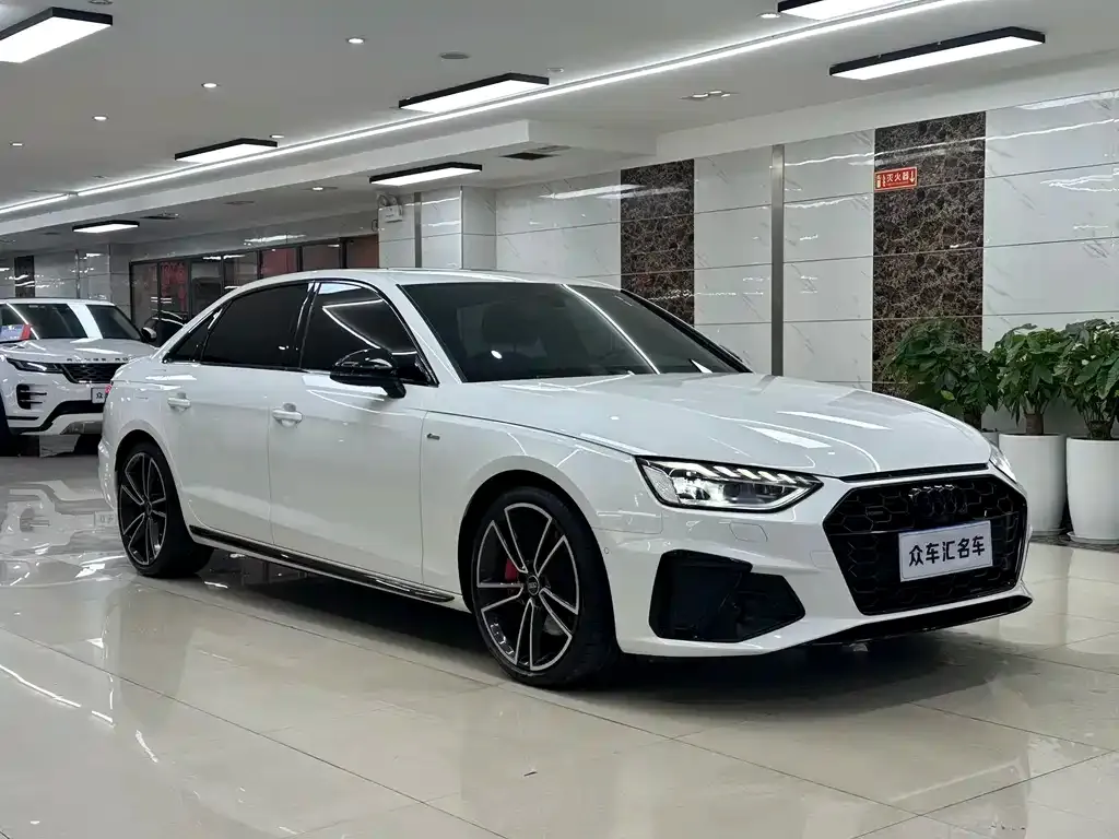 Audi A4L 2023 из CN, фото 9