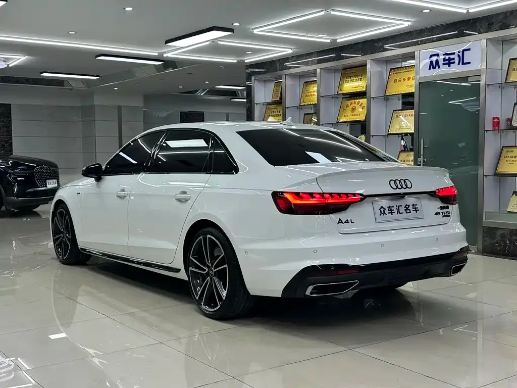 Audi A4L 2023 из CN, фото 8