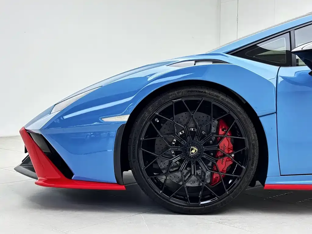 Lamborghini Huracan 2023 из CN, фото 9