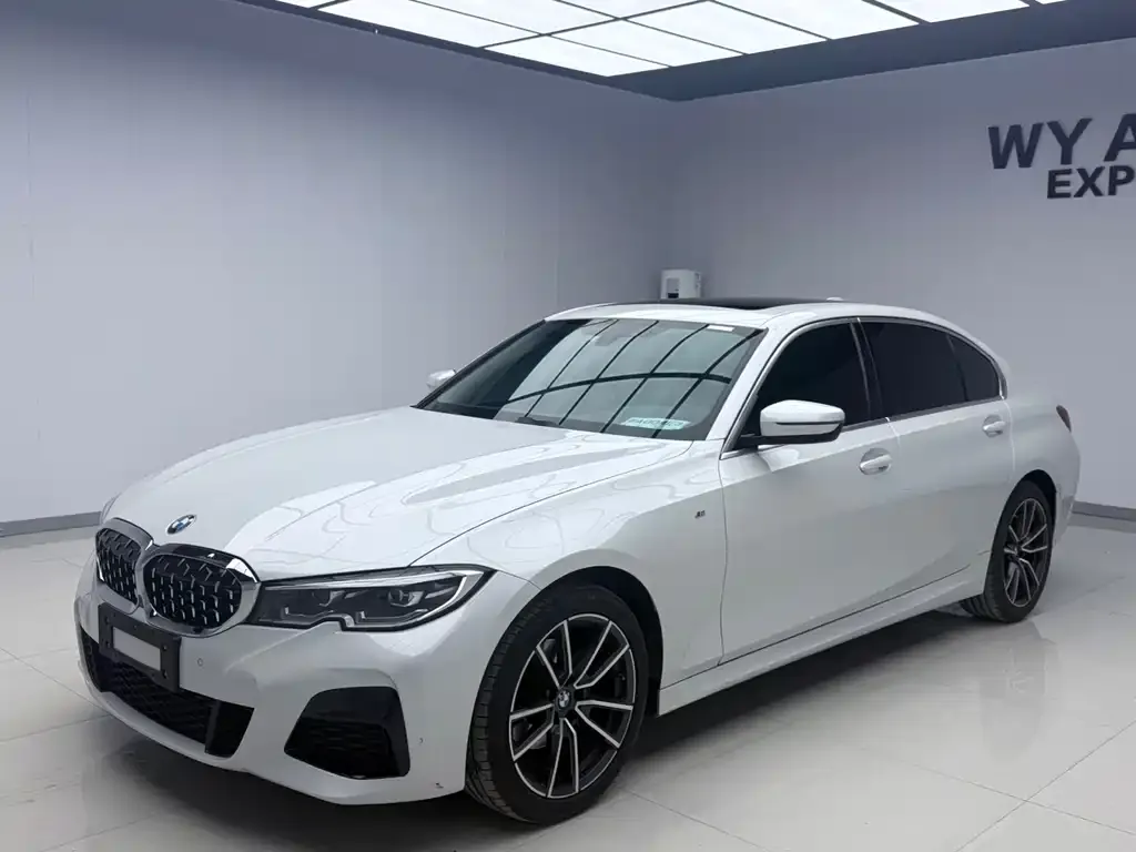 BMW 3 Series 2022 из CN, фото 1
