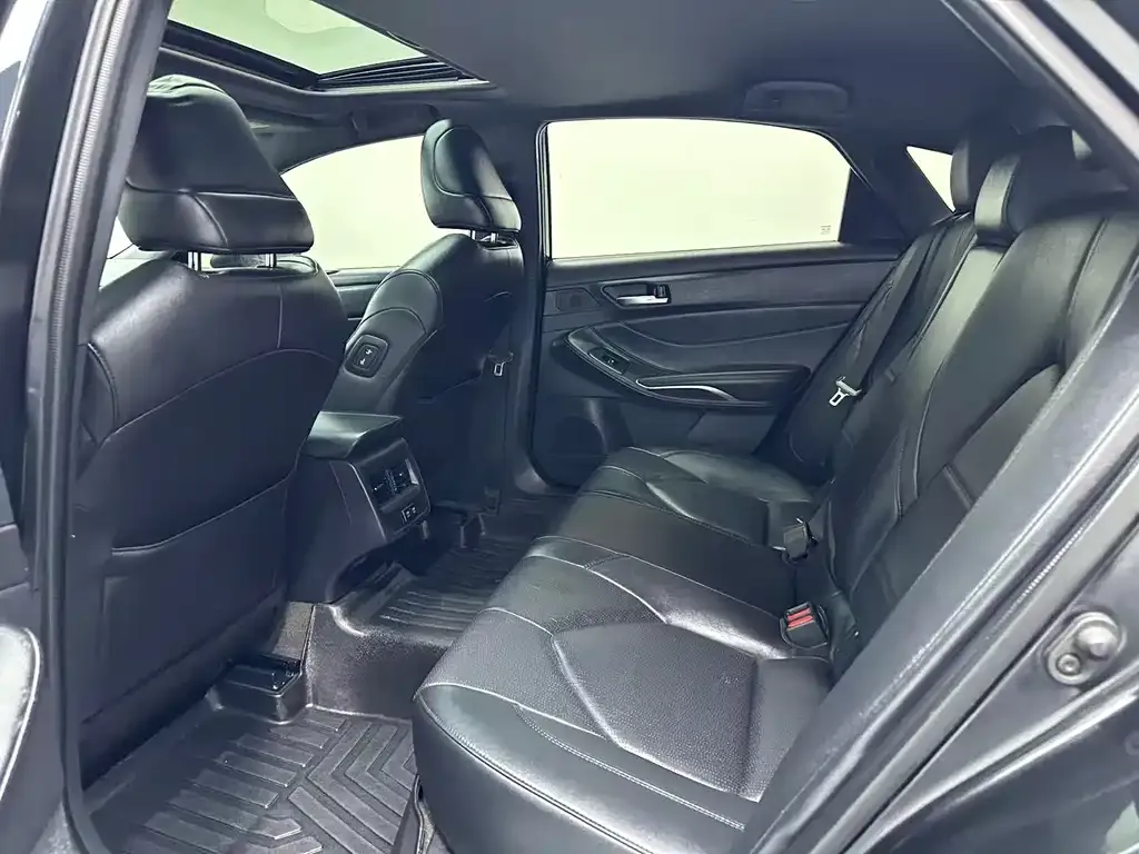 Toyota Avalon 2022 из CN, фото 6
