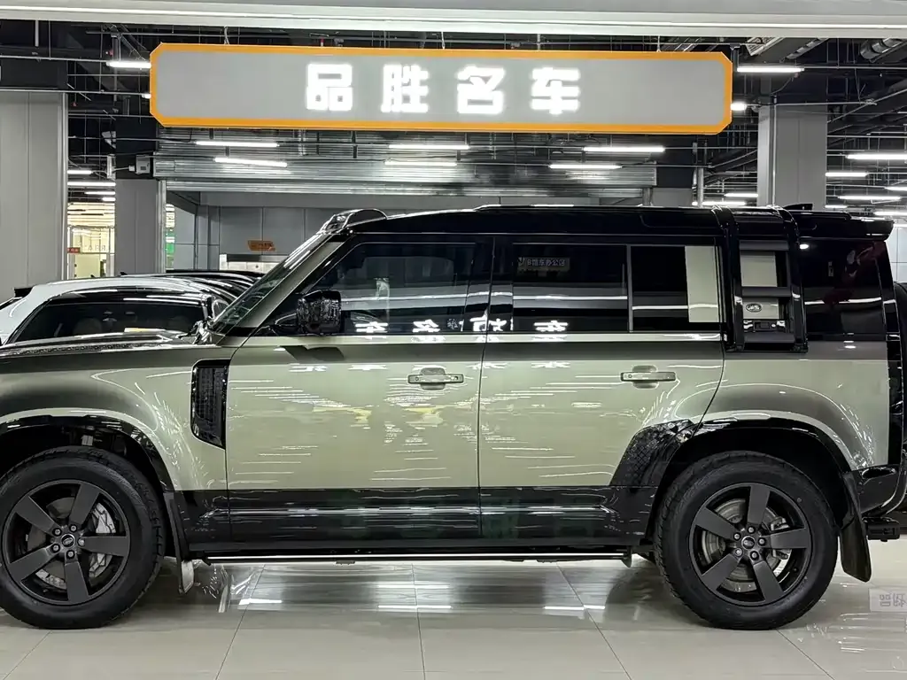 Land Rover Defender — фото 9