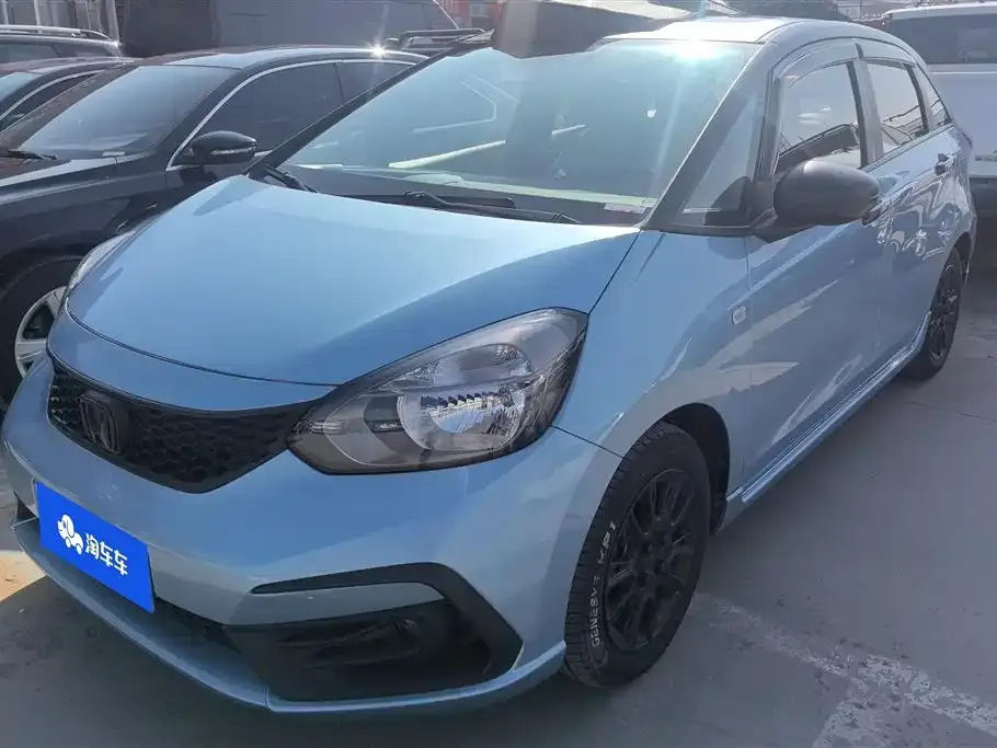 Honda Fit — фото 1