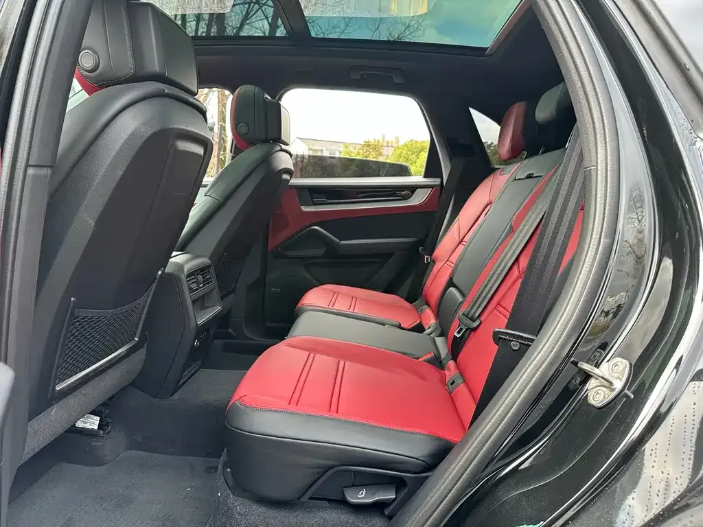 Porsche Cayenne 2025 из CN, фото 3