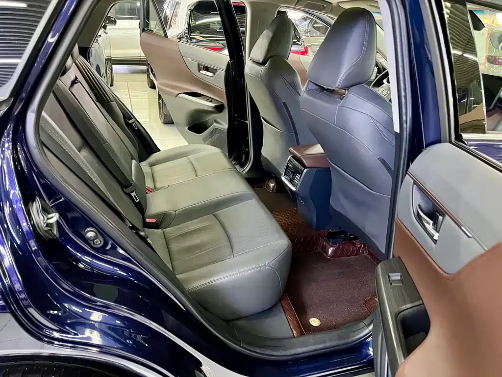 Toyota Harrier 2022 из CN, фото 2