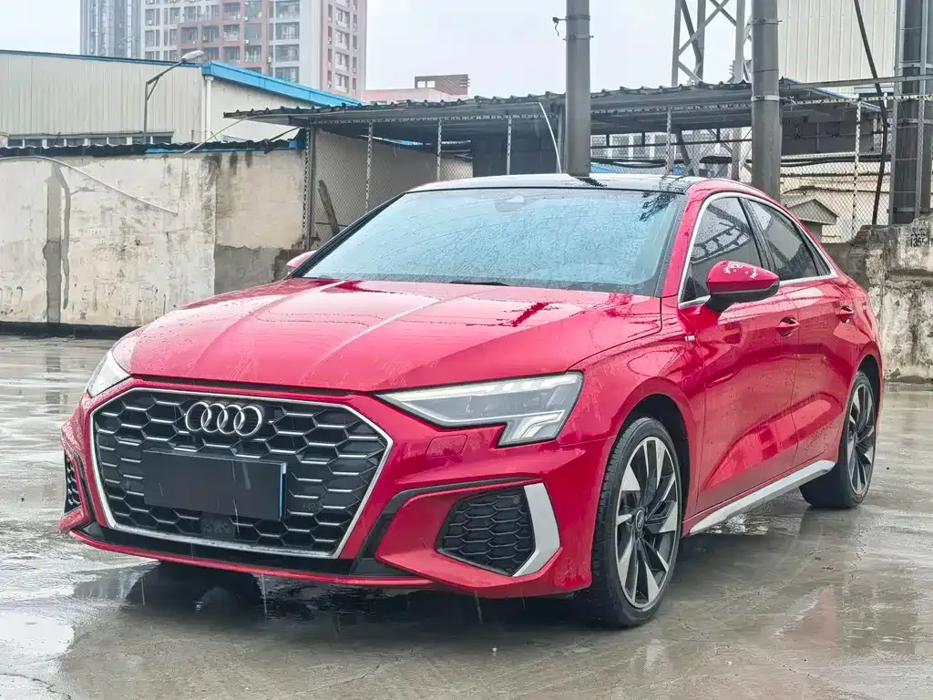 Audi A3 — фото 1