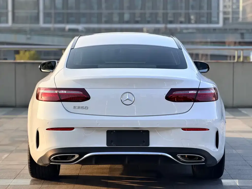Mercedes-Benz E-Class (Import) — фото 4