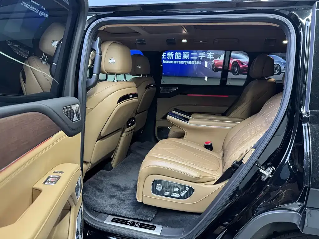 Yangwang U8 L 2025 из CN, фото 4