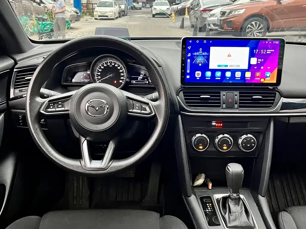 Mazda CX-4 — фото 10