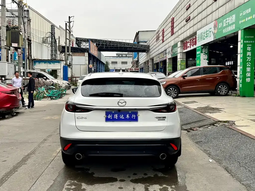 Mazda CX-4 — фото 8