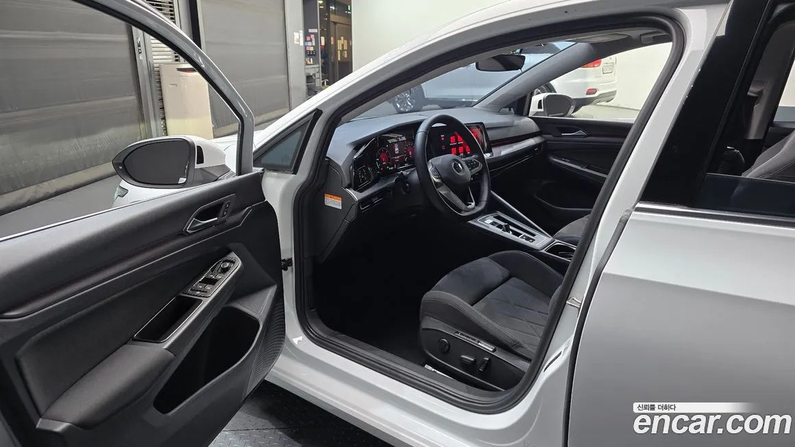 Volkswagen Golf 2022 из KR, фото 6