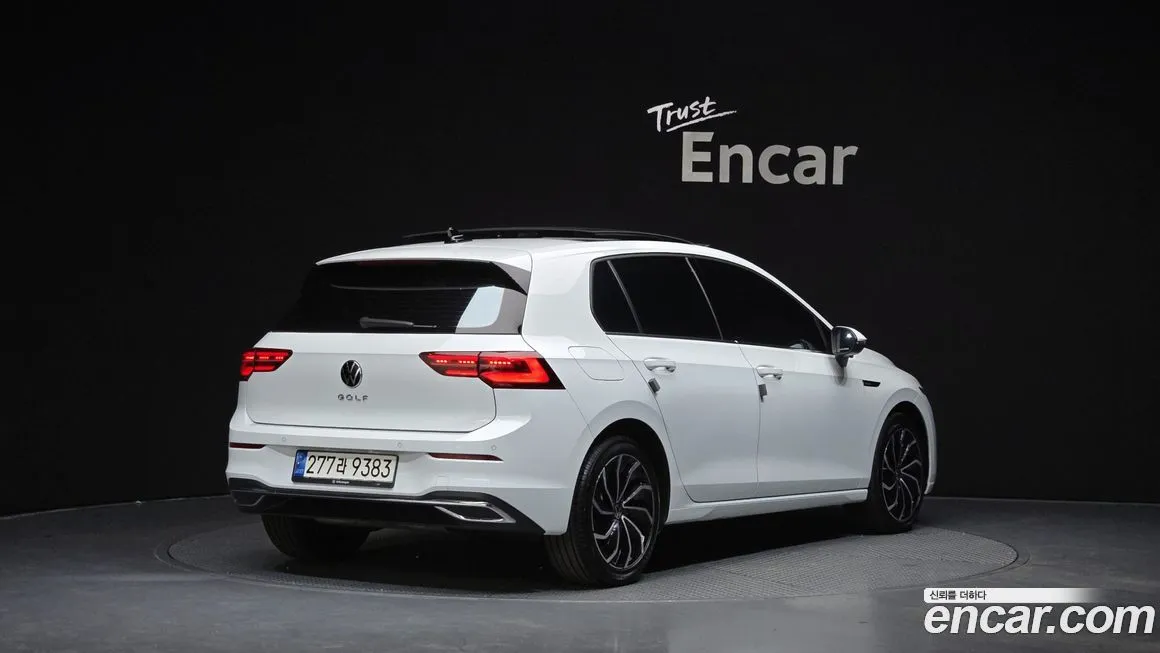 Volkswagen Golf 2022 из KR, фото 2