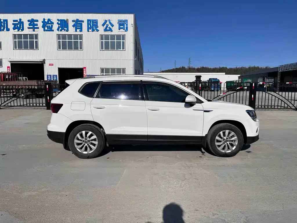 Volkswagen Tharu 2022 из CN, фото 3