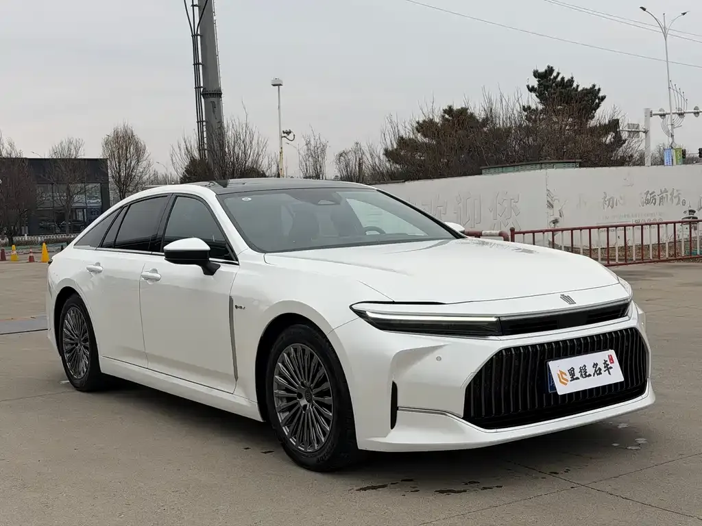 Toyota Crown (Import) 2025 из CN, фото 9