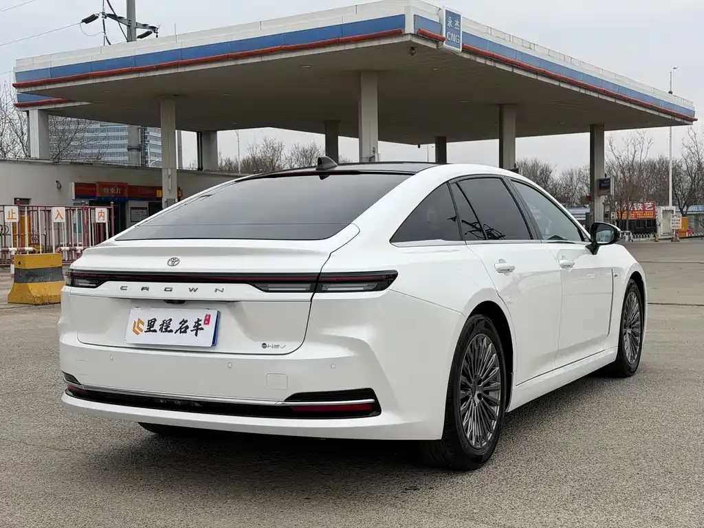 Toyota Crown (Import) 2025 из CN, фото 8
