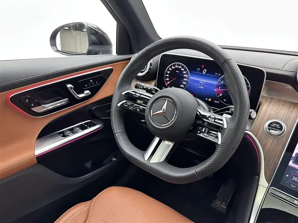 Mercedes-Benz GLC — фото 10