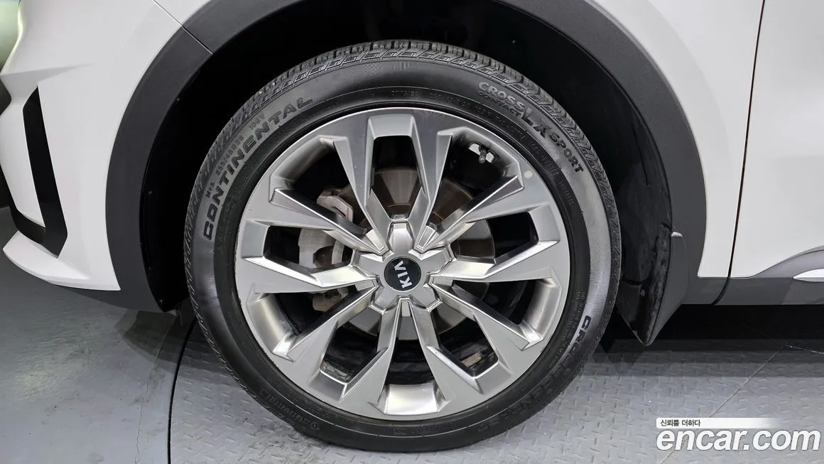 Kia Sorento — фото 7