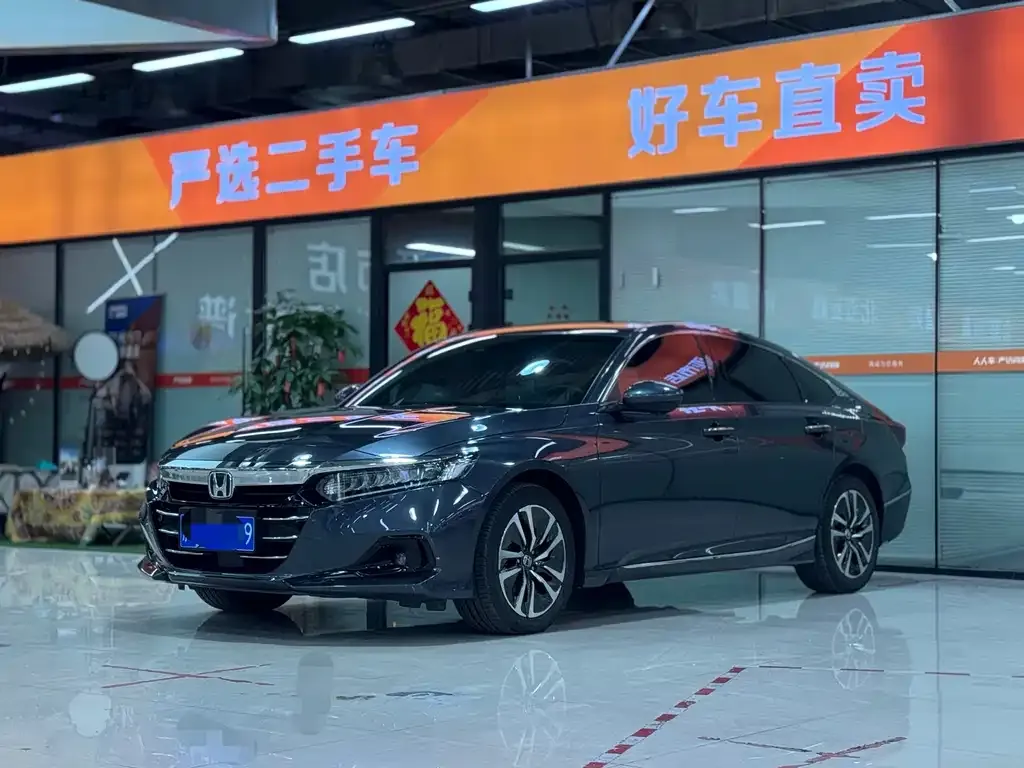 Honda Accord — фото 1