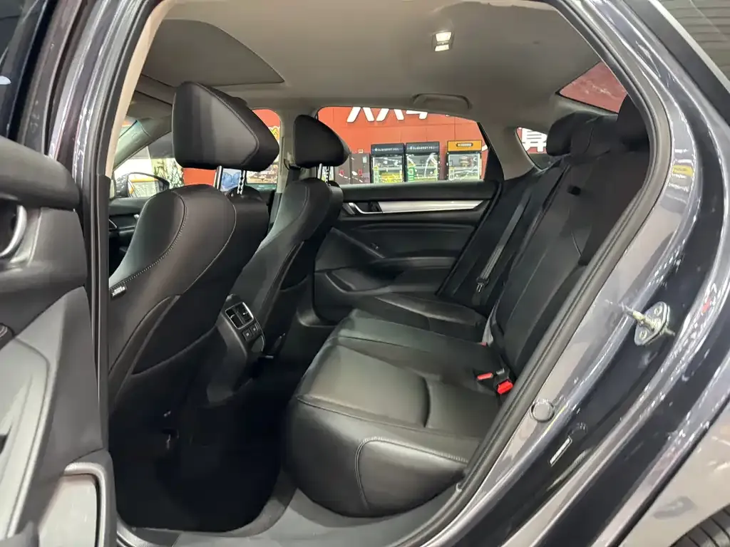Honda Accord — фото 4
