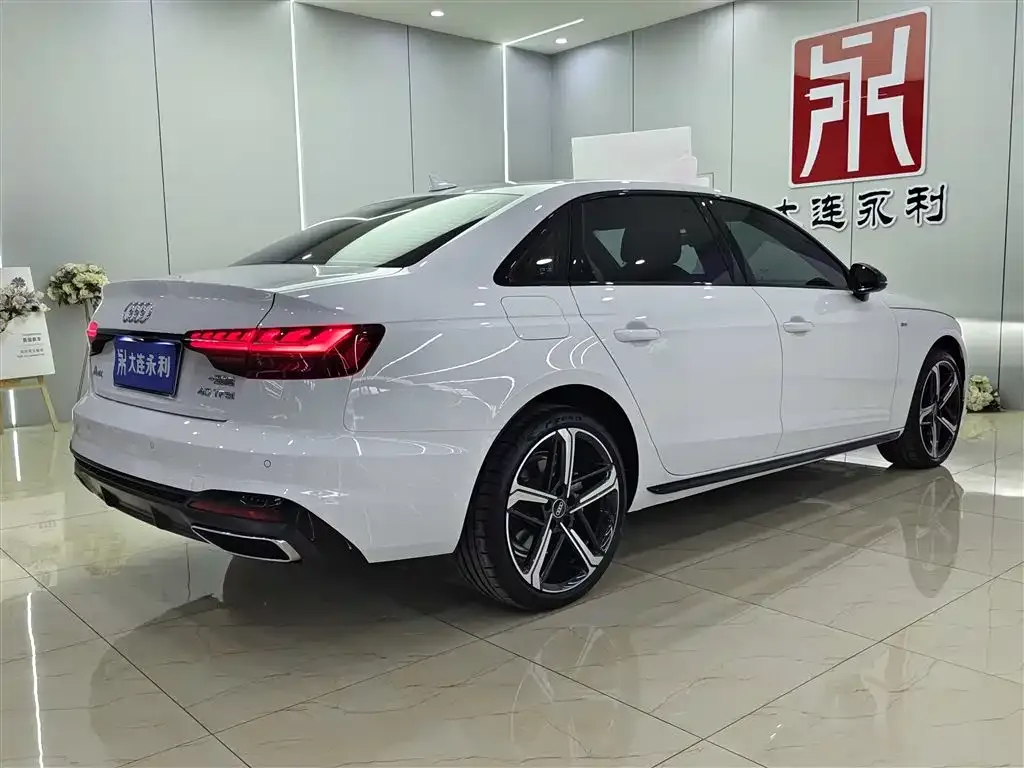 Audi A4L 2024 из CN, фото 2