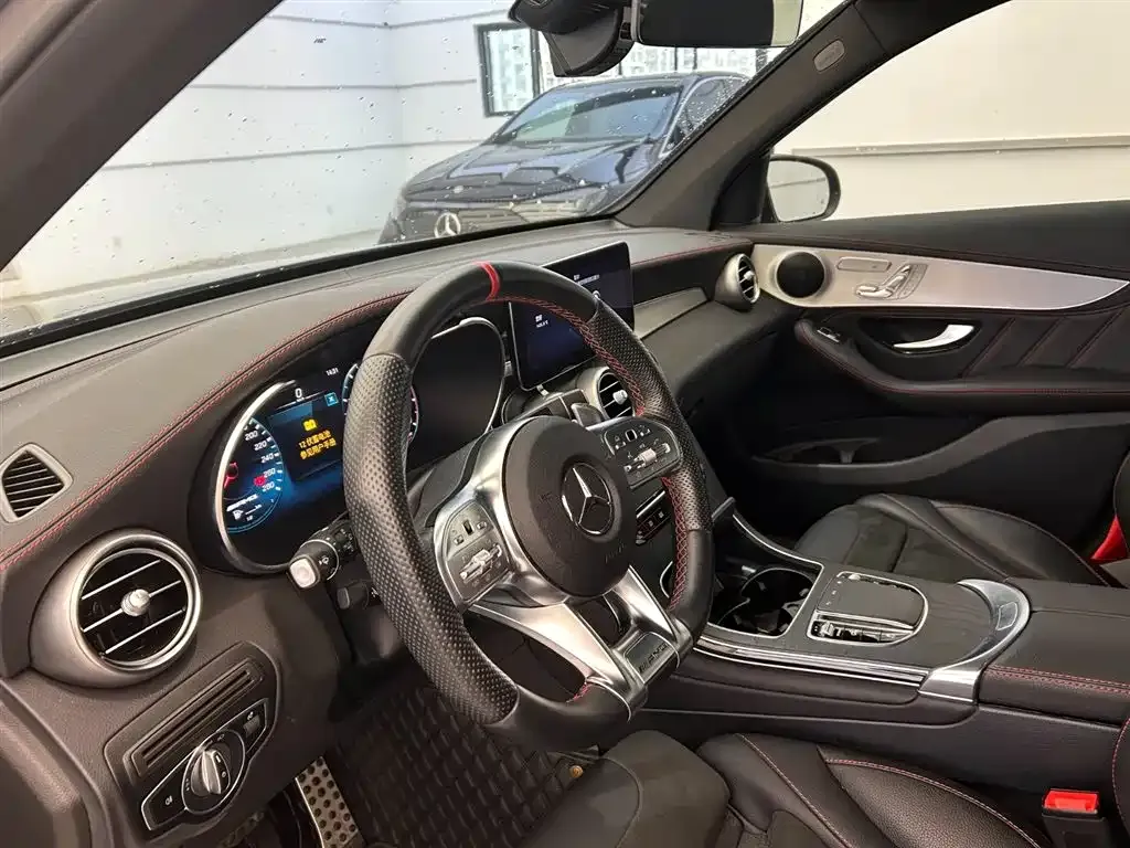 Mercedes-Benz GLC AMG — фото 7