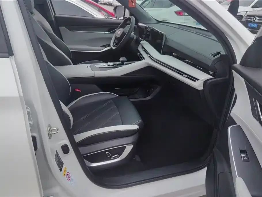 Changan CS75PLUS 2024 из CN, фото 2