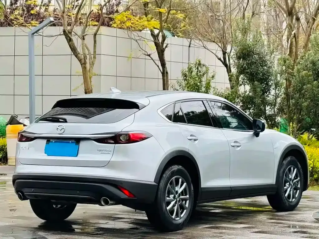 Mazda CX-4 2022 из CN, фото 2