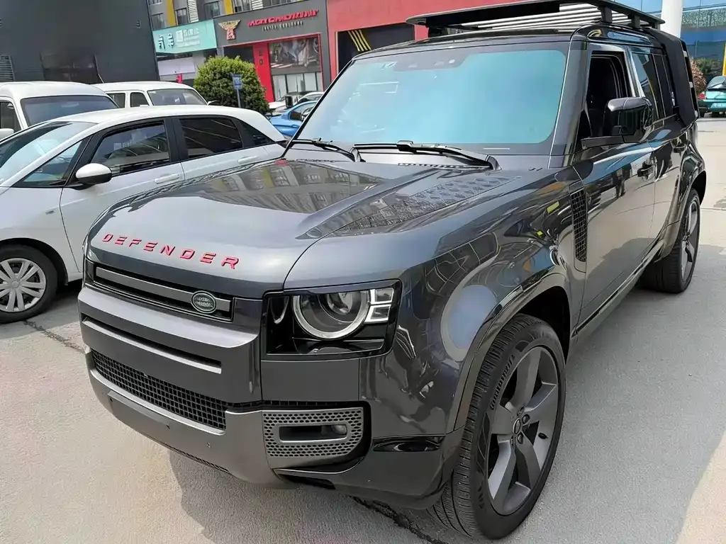 Land Rover Defender — фото 1
