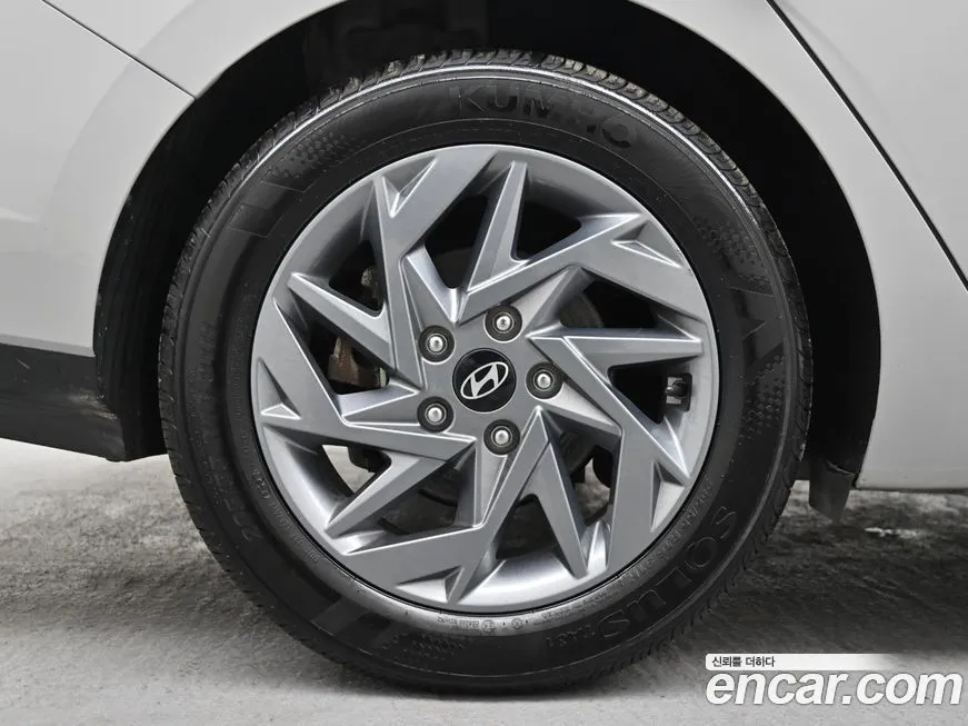 Hyundai AVANTE — фото 3