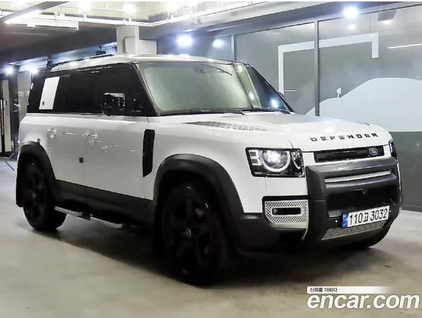 Land Rover Defender — фото 1