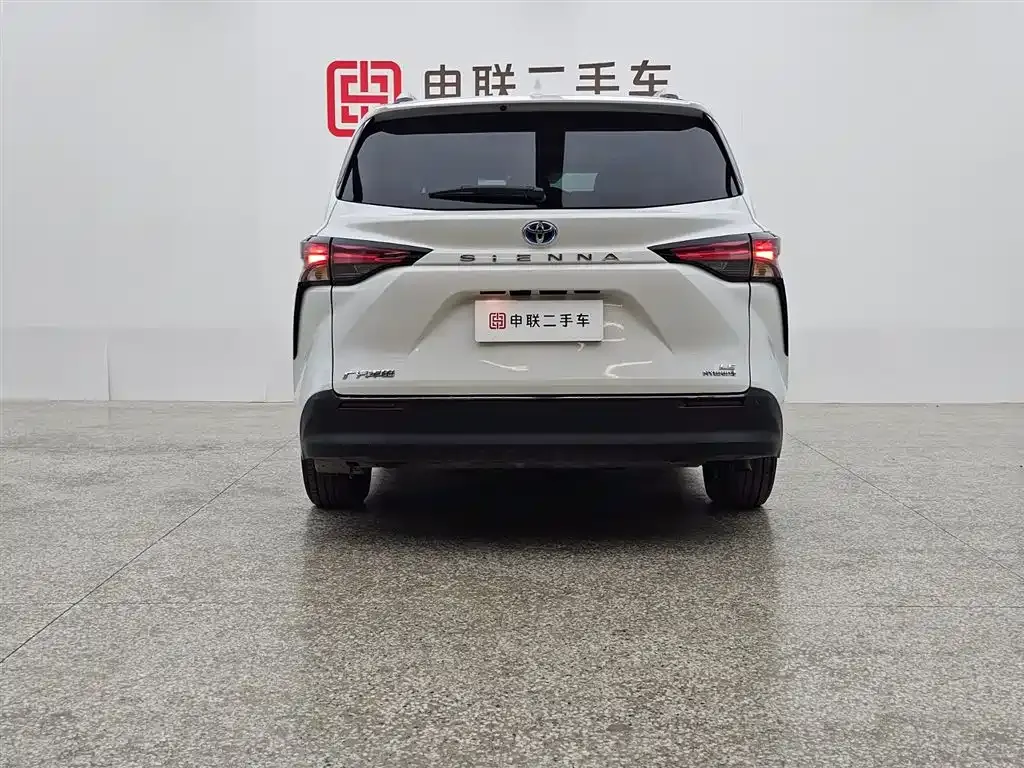 Toyota Sienna 2023 из CN, фото 9