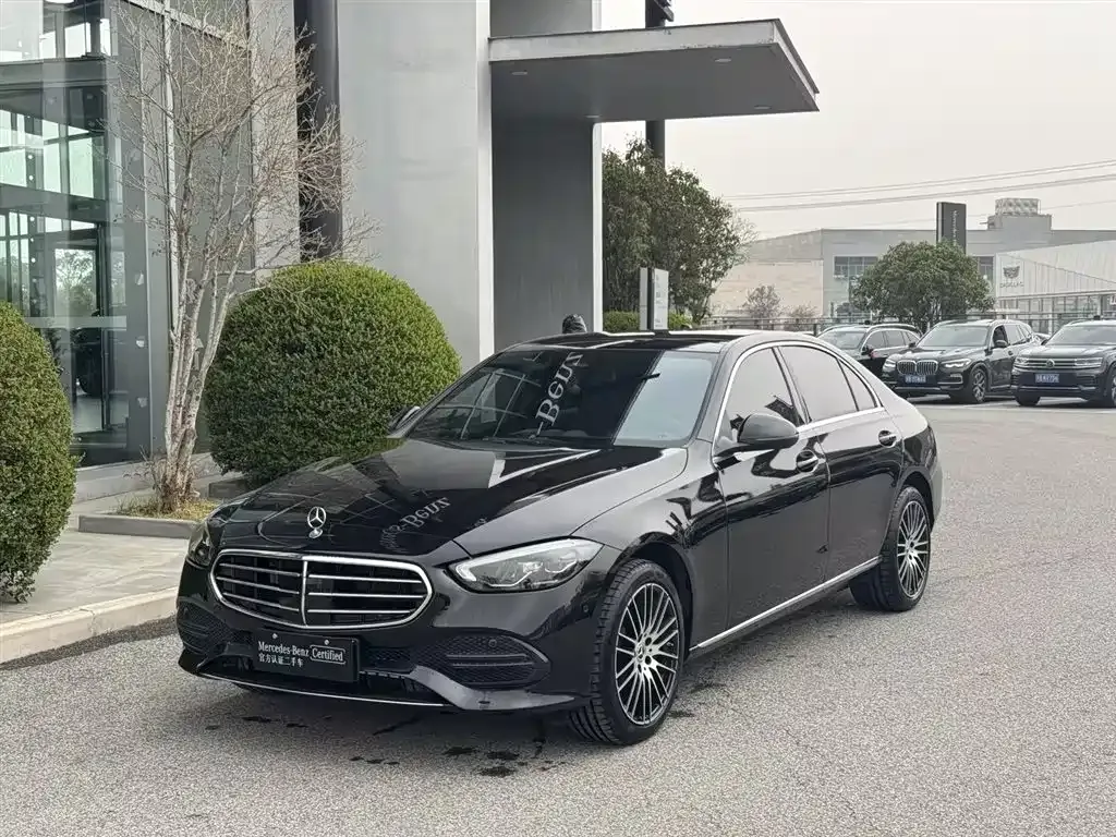 Mercedes-Benz C-Class — фото 1