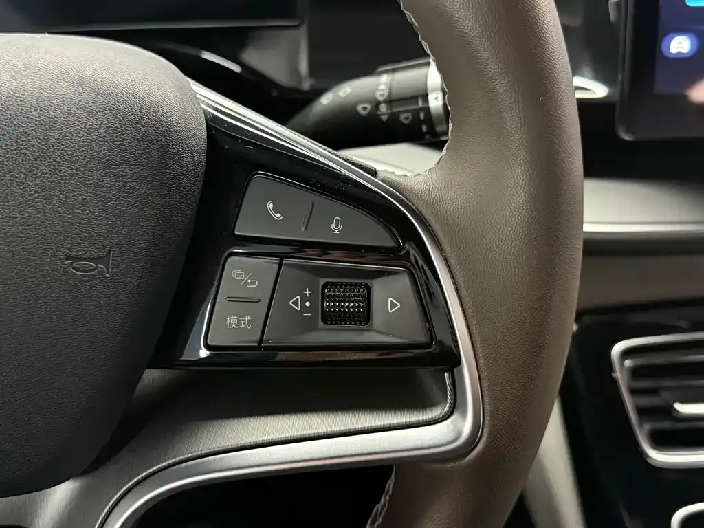 BYD Qin PLUS — фото 10