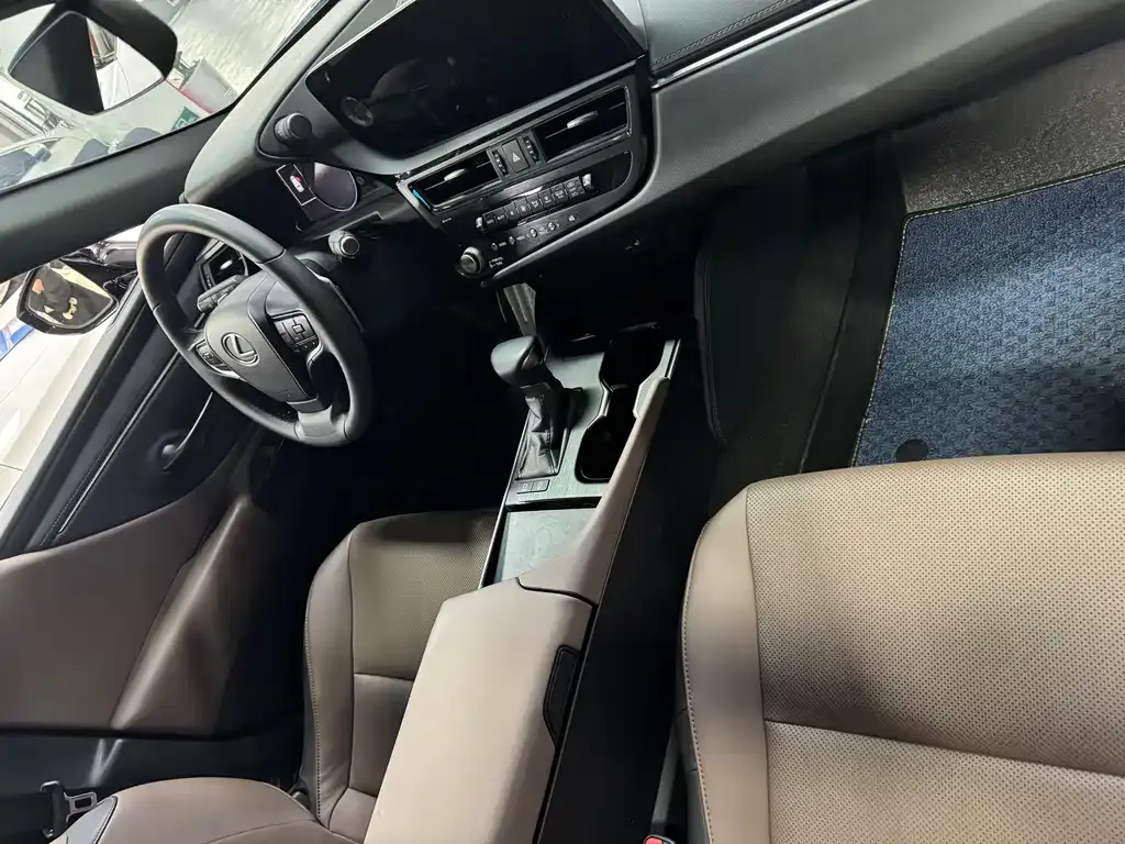 Lexus ES 2023 из CN, фото 10