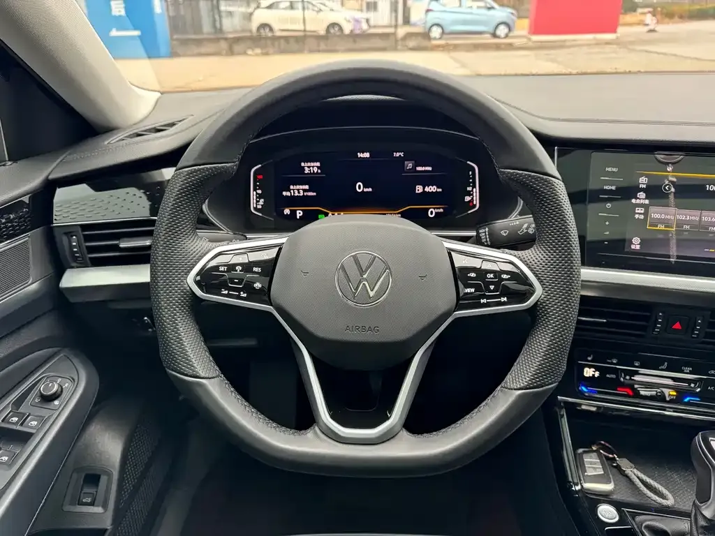 Volkswagen Passat — фото 7