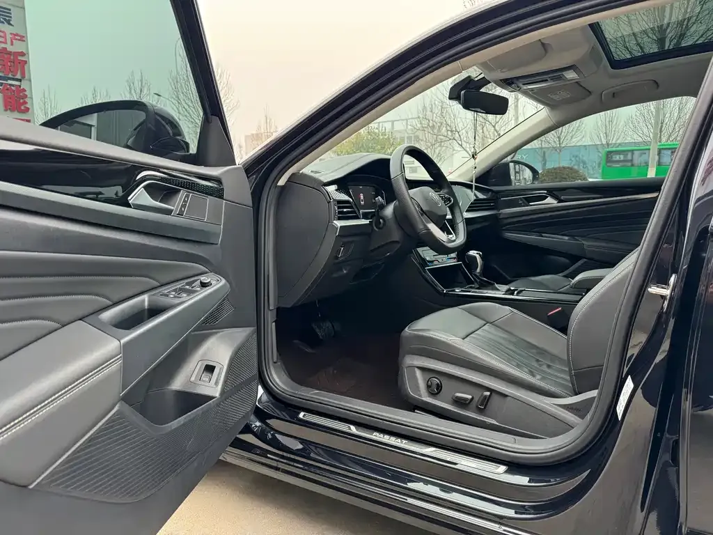 Volkswagen Passat — фото 10