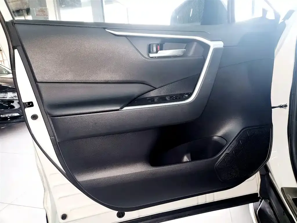 Toyota RAV4 2022 из CN, фото 5
