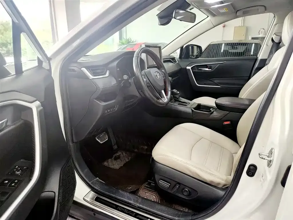Toyota RAV4 2022 из CN, фото 10