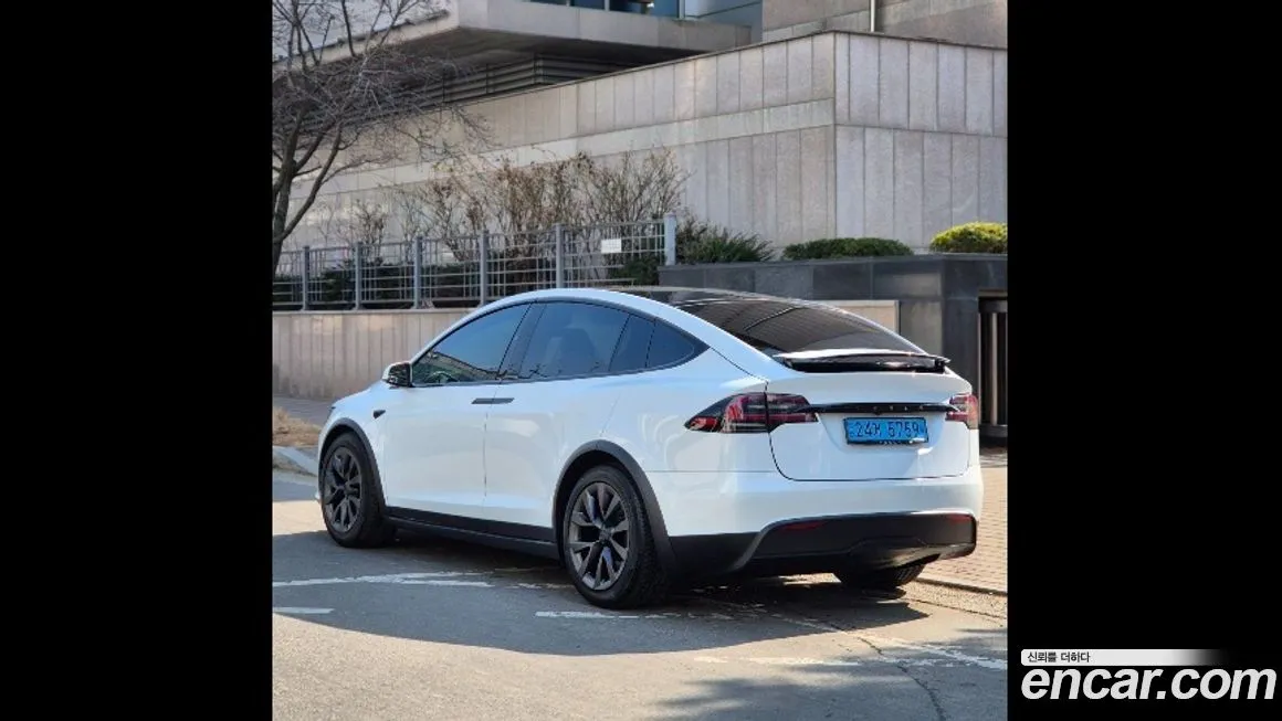 Tesla Model X 2023 из KR, фото 3