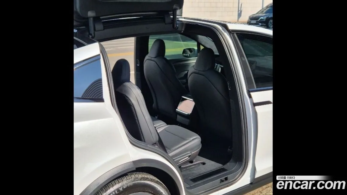 Tesla Model X 2023 из KR, фото 8