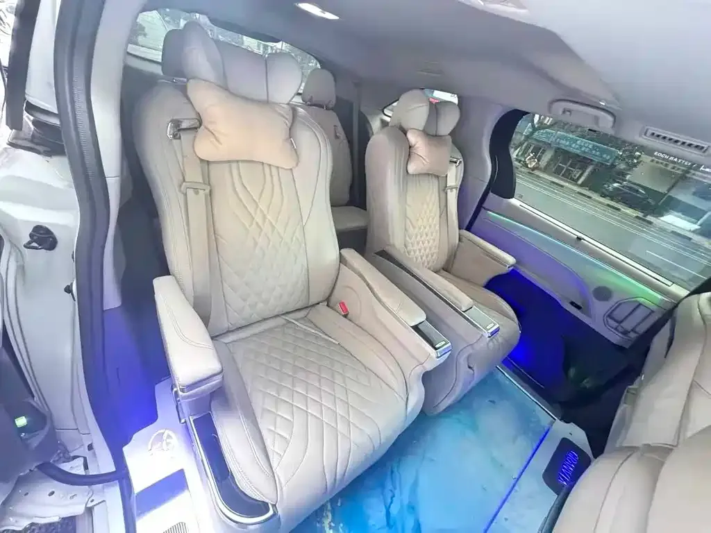 Toyota Granvia — фото 4