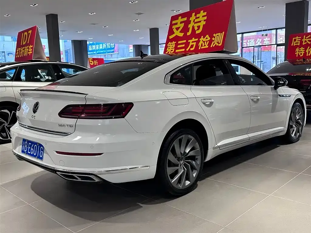 Volkswagen CC 2023 из CN, фото 8
