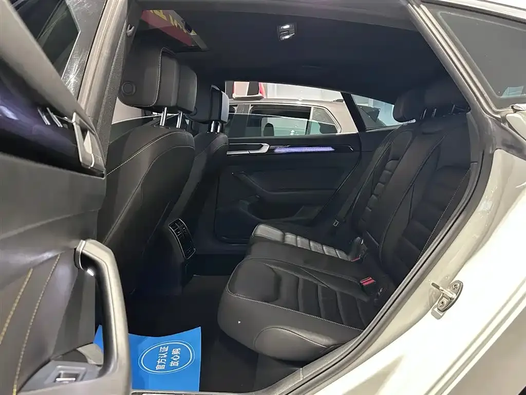 Volkswagen CC 2023 из CN, фото 5