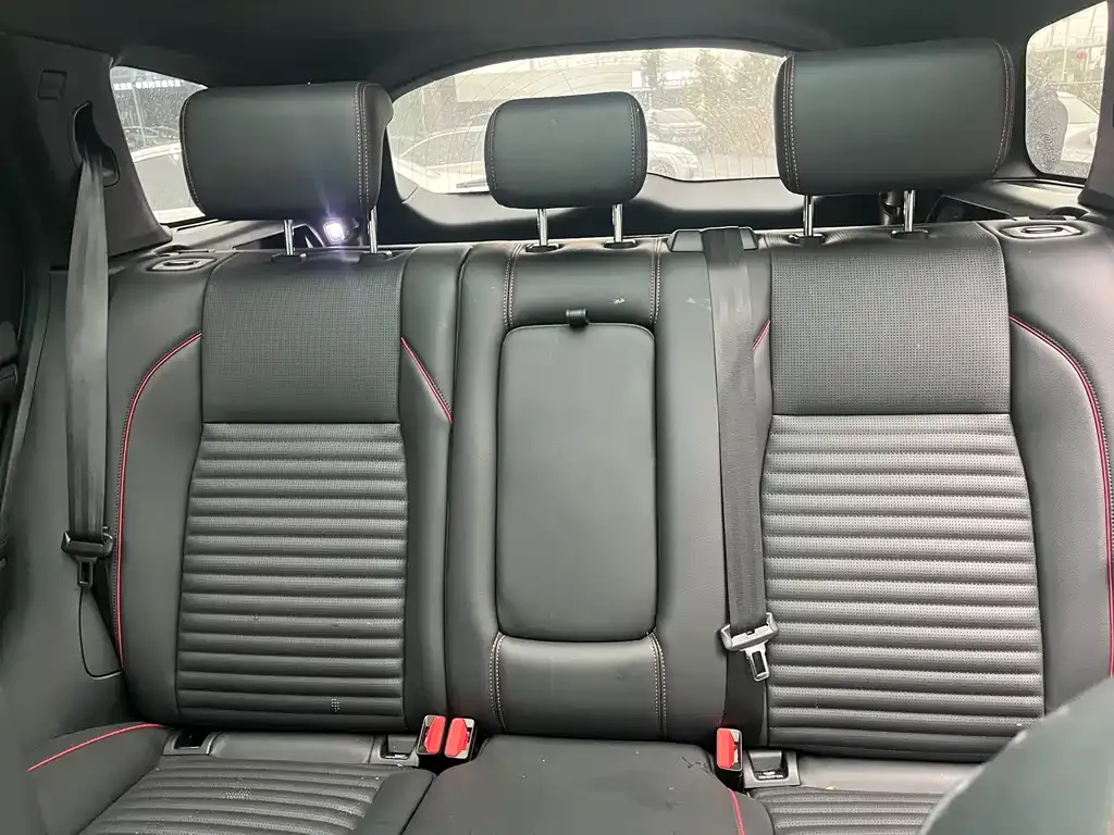 Land Rover Discovery Sport 2021 из CN, фото 2