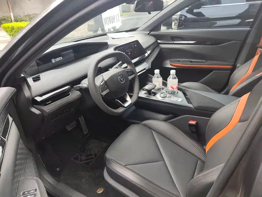 Changan UNI-V 2023 из CN, фото 4