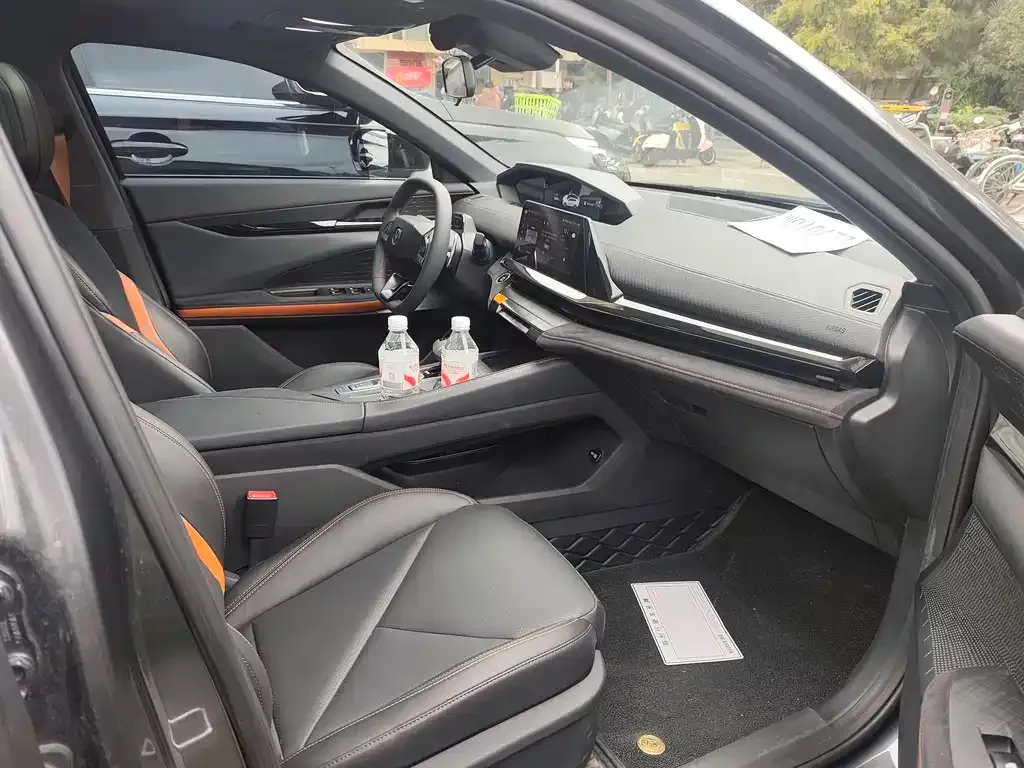 Changan UNI-V 2023 из CN, фото 8